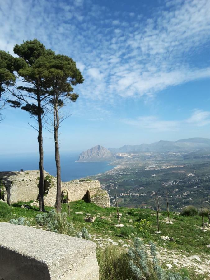 Casa Nel Vigneto Erice Guest House Екстериор снимка